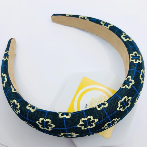 ❌SOLD❌PETALS HEADBAND - Women/ Teens Headband - Picture 3 of 5
